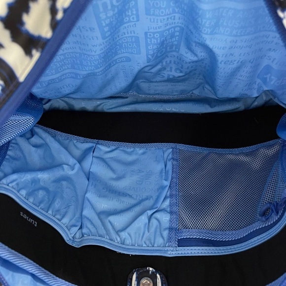 LULULEMON URBAN YOGINI IKAT MESSENGER BAG - Picture 4 of 7